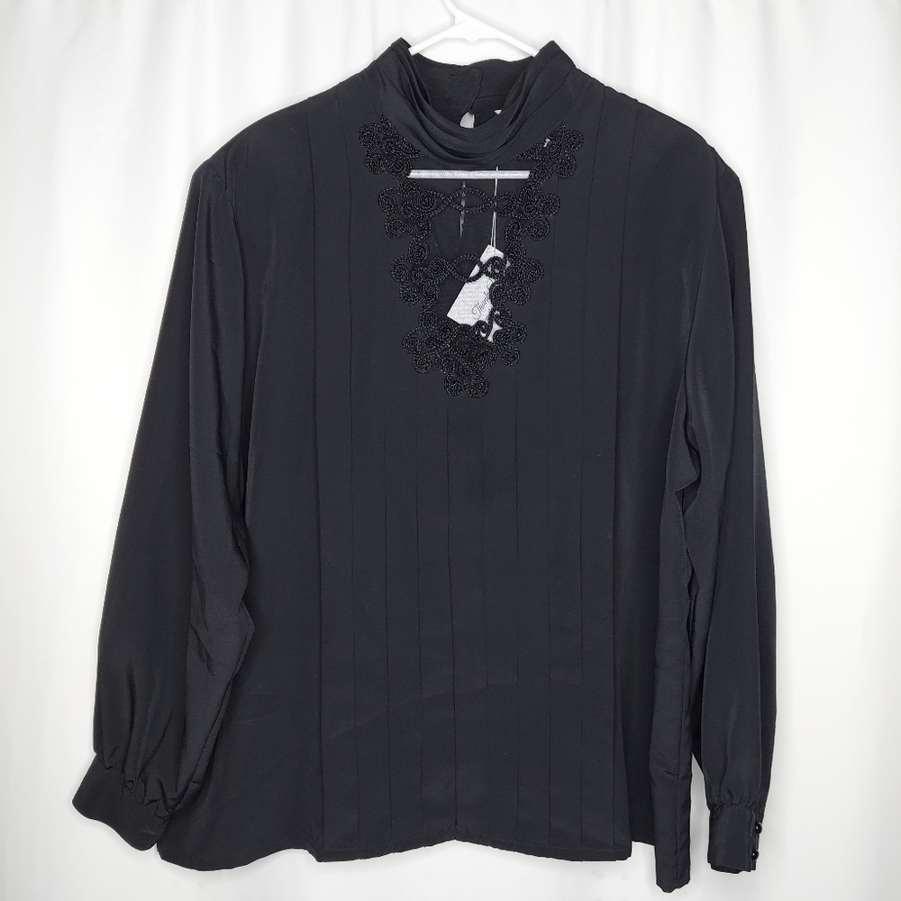 Sellecca Lace Button Top 20W Black Embroidered Pleated Mock Witchy Vamp‎ Luxury